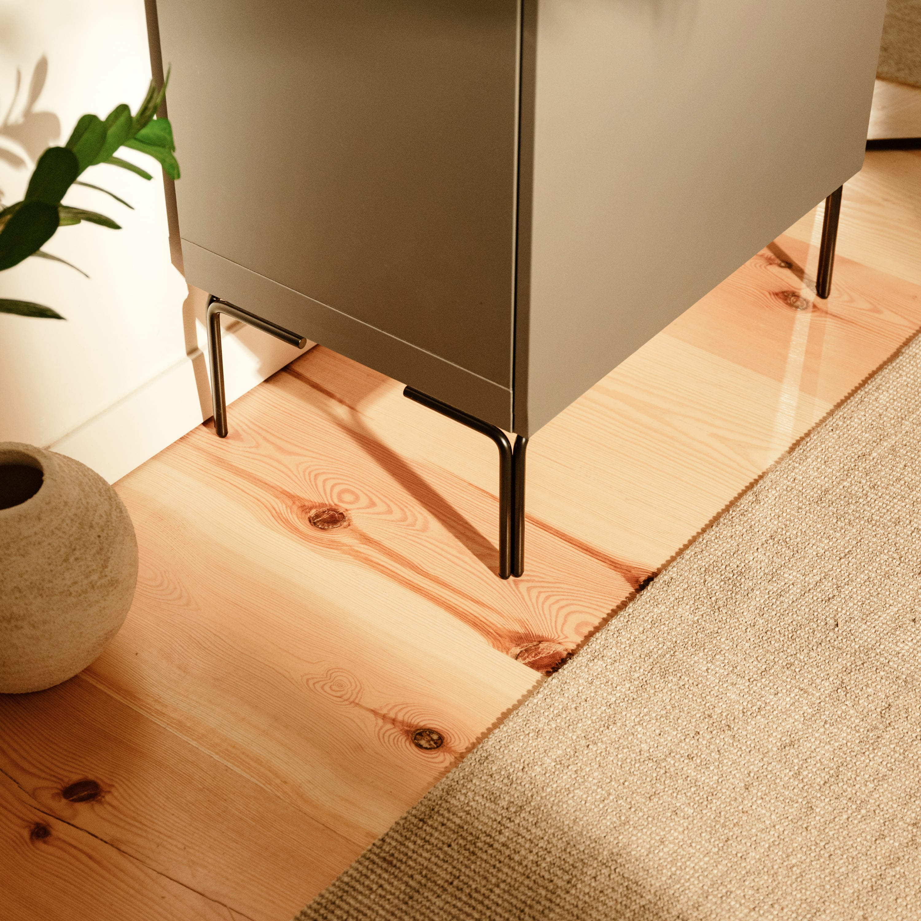 Set di 4 piedini per mobili LEVIN