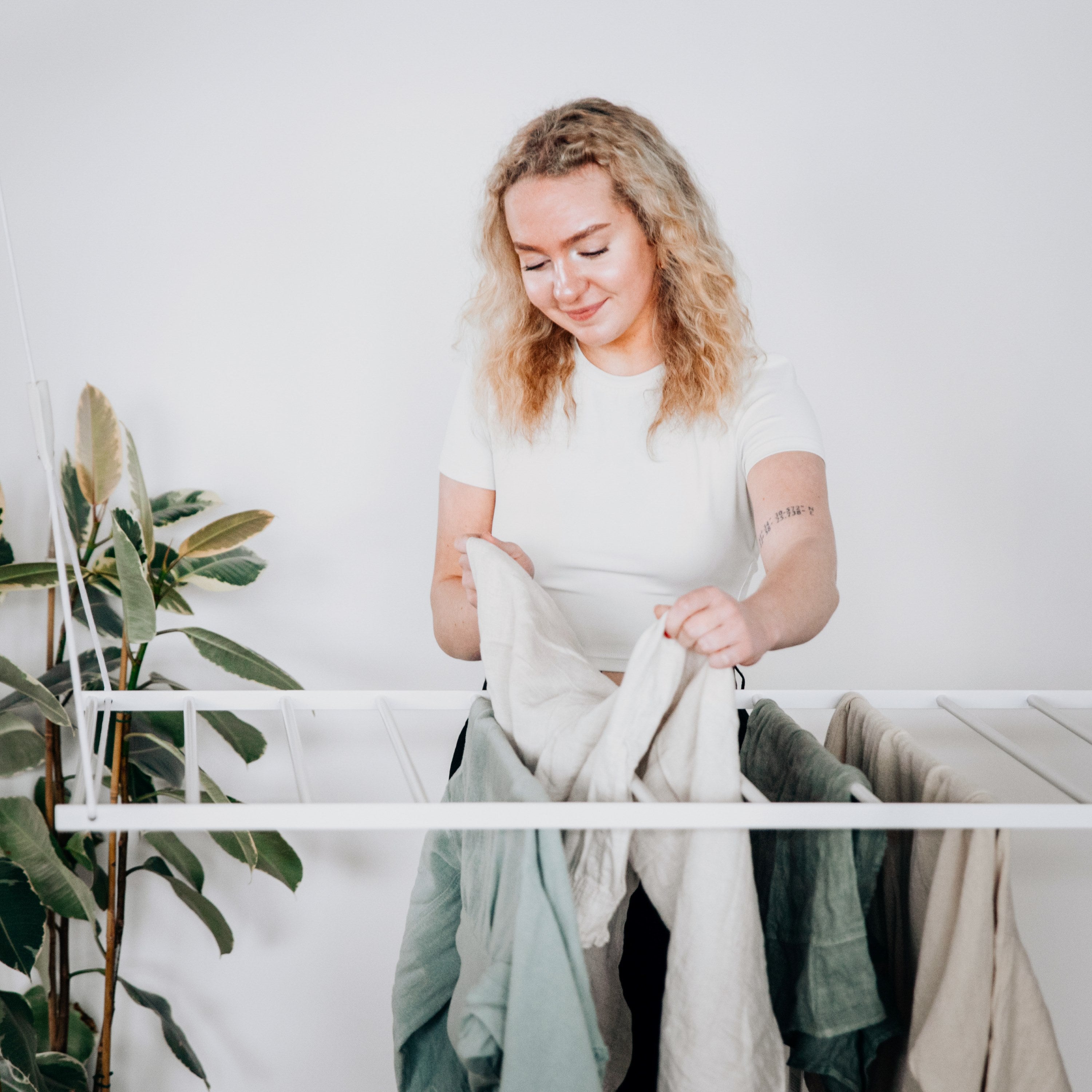 SWING clothes horse
