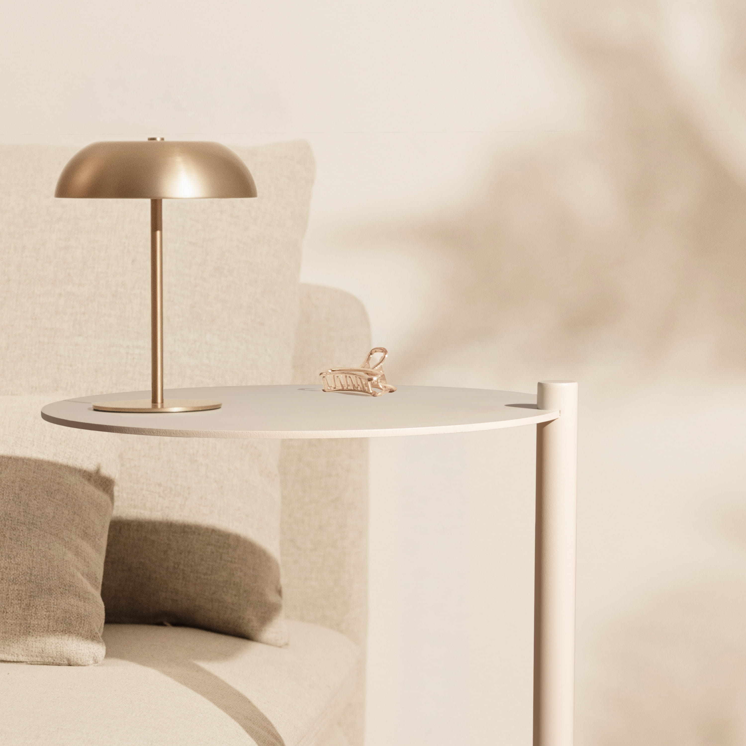 LUNA side table