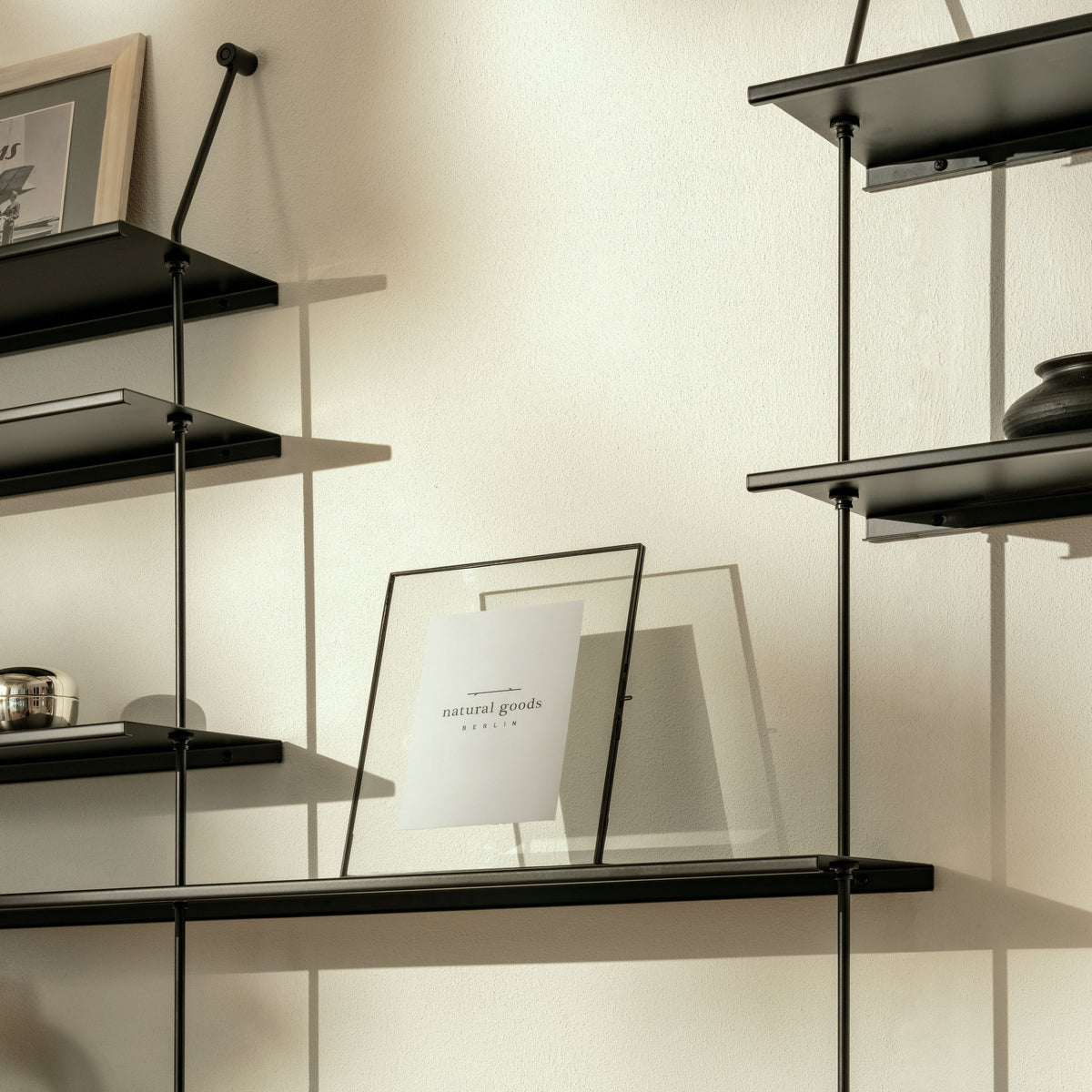 STEMI¹ Wall Shelf