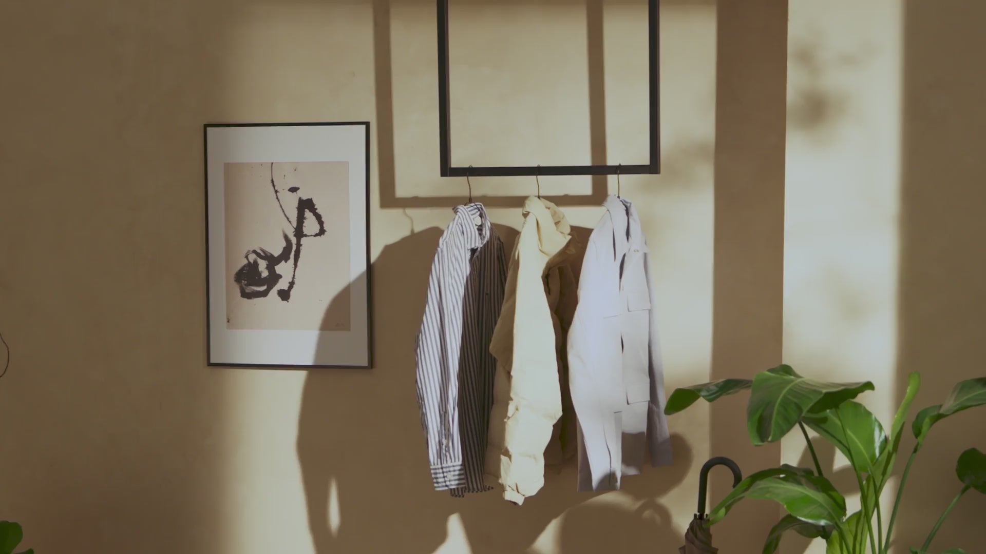 Carica il video: Appendiabiti RECHTECK Coperta